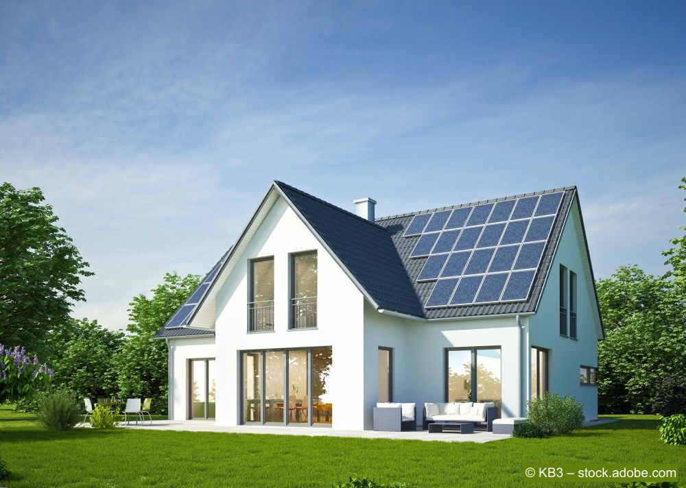 Fertig-montierte-Solaranlage-auf-Dach