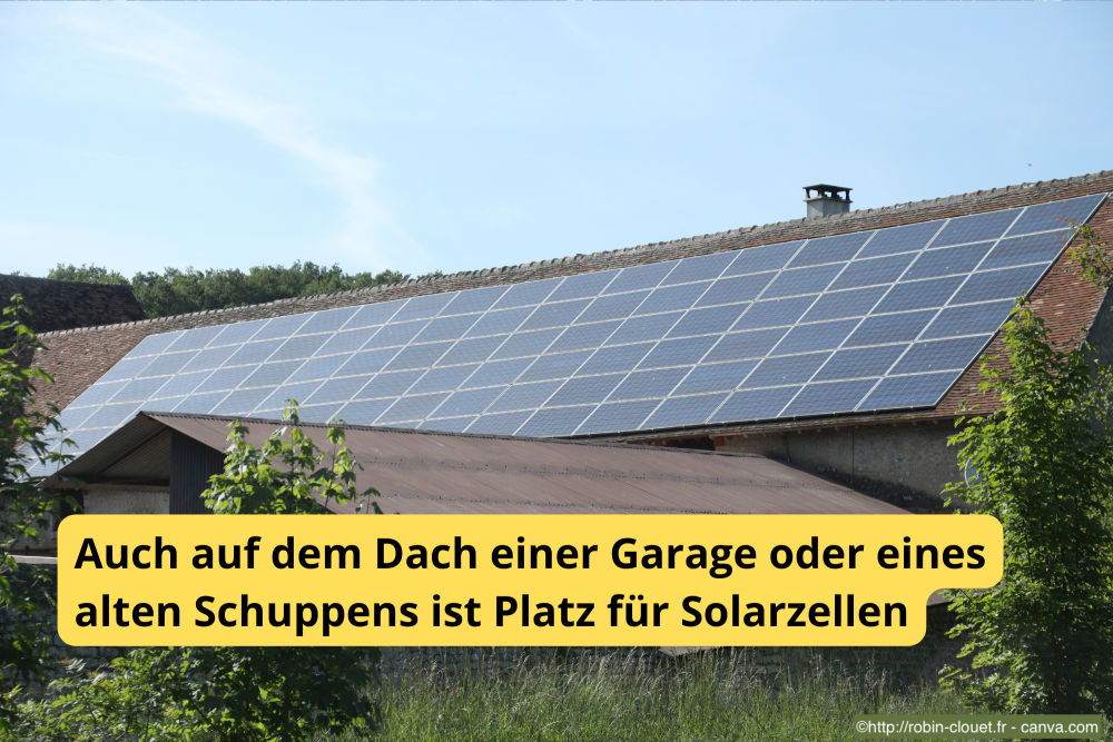 Solarpanels auf einem Schrägdach