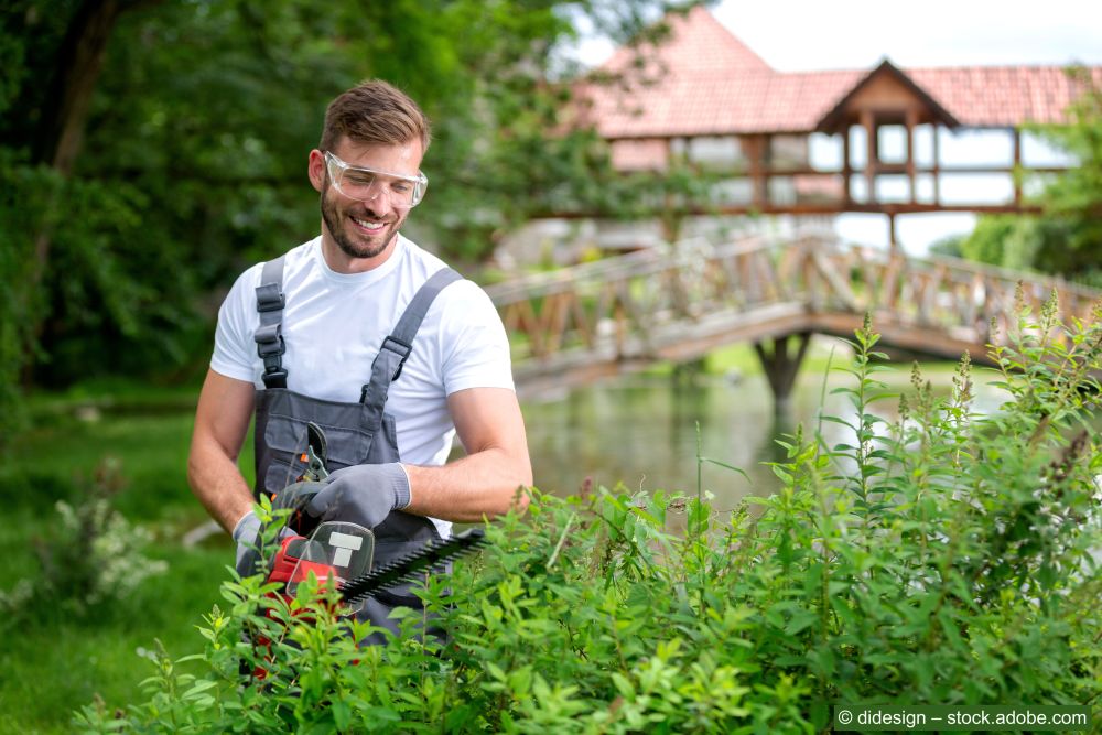 Gaertner-bei-der-Arbeit