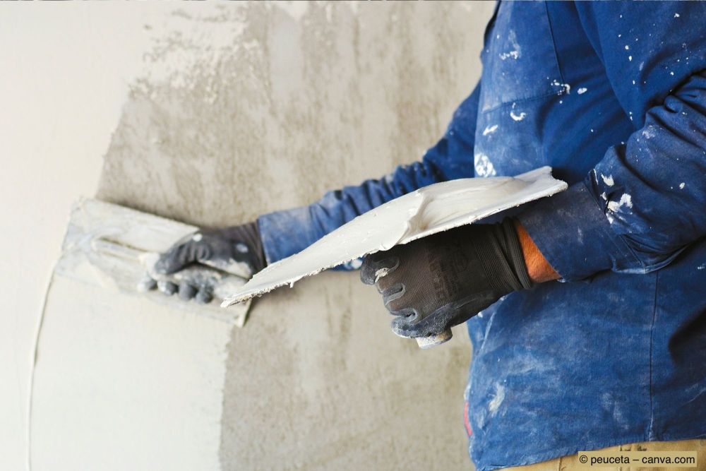 Fassade-wird-verputzt