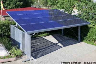 Metallcarport mit Solardach