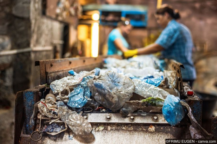 Fabrik für das Recycling von Kunststoffabfällen