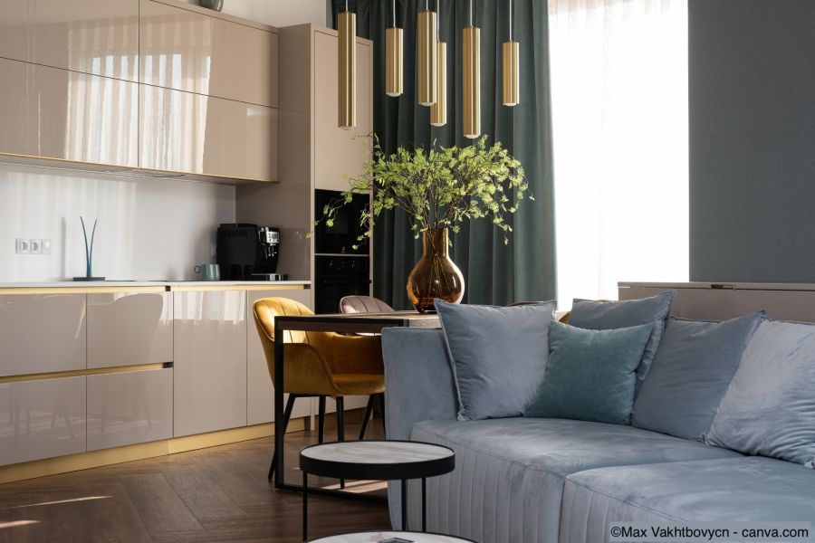Wohnzimmer mit integrierter Küche