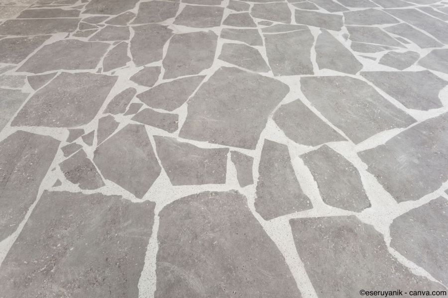 Einfahrt aus Polygonalplatten