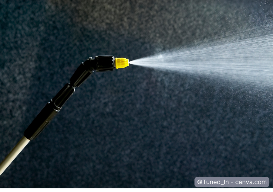 Duese eines Hochdruckreinigers in Betrieb