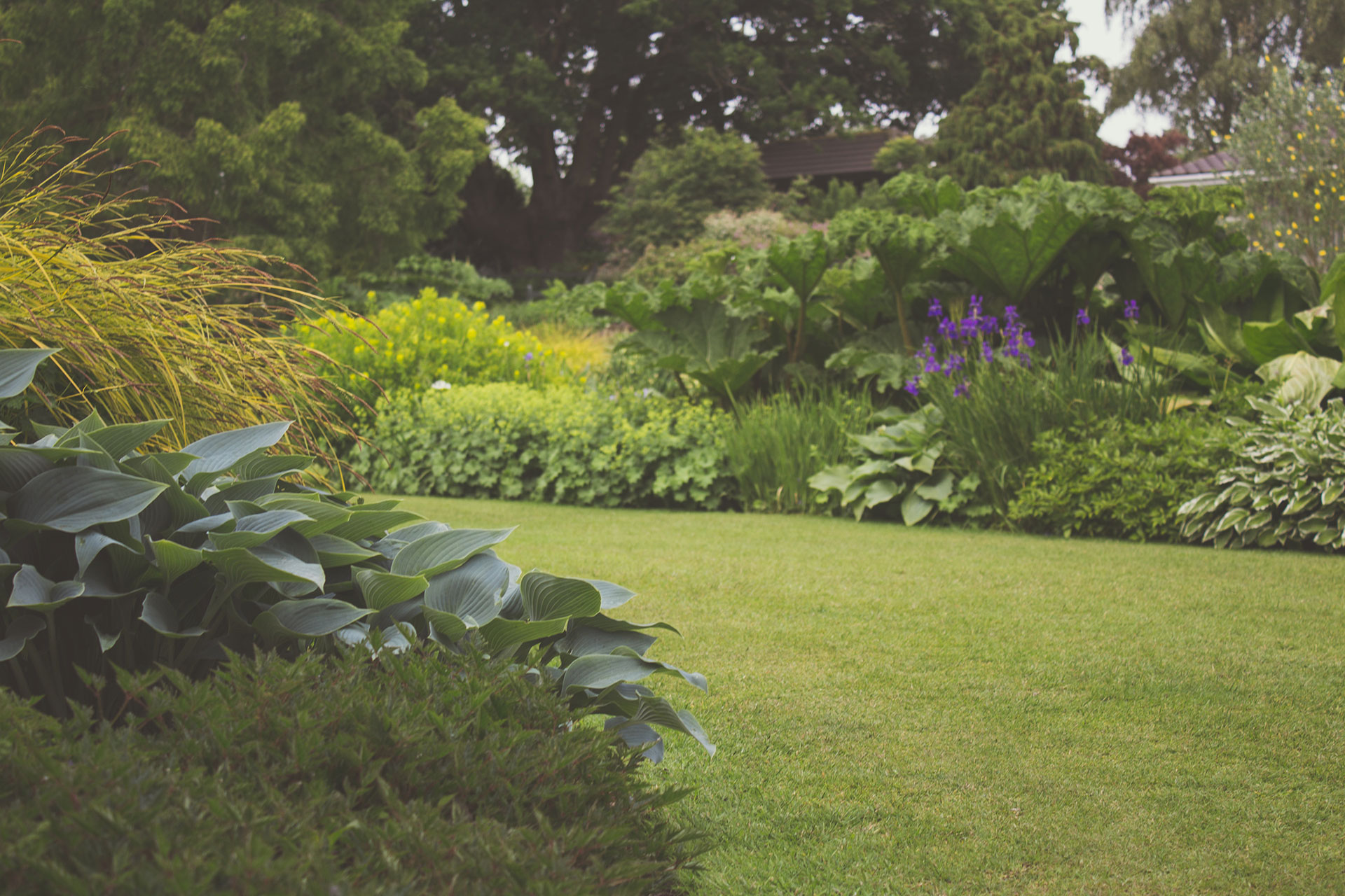 Schön angelegter Garten