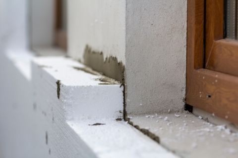 Dämmaterial an Hausfassade